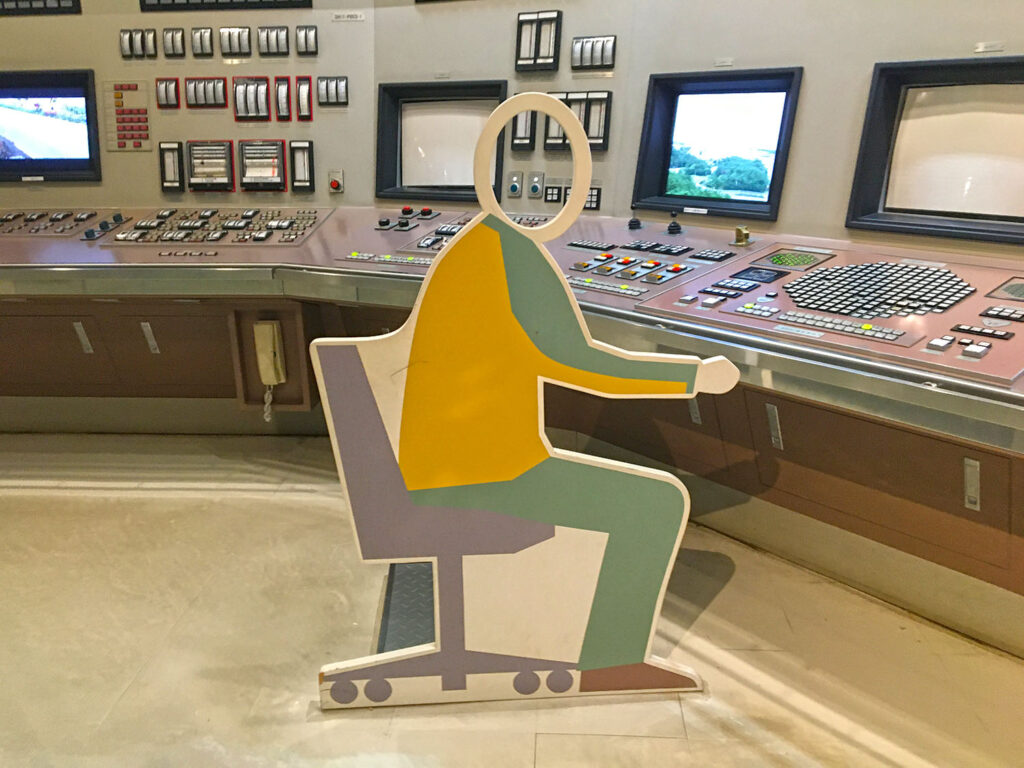 原子力館の発電オペレーター顔出しパネル接写